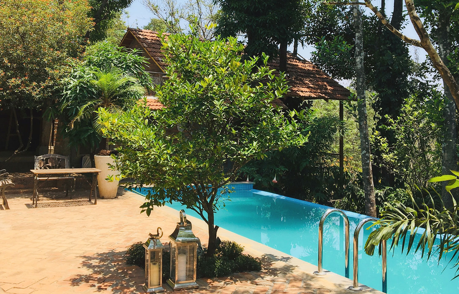 swimmingpool